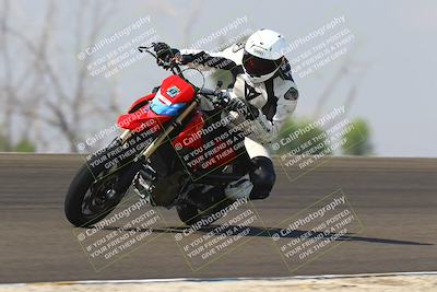 media/Sep-20-2025-TrackDaz (Sat) [[27f0cde673]]/B Group/1120am (Turn 2)/